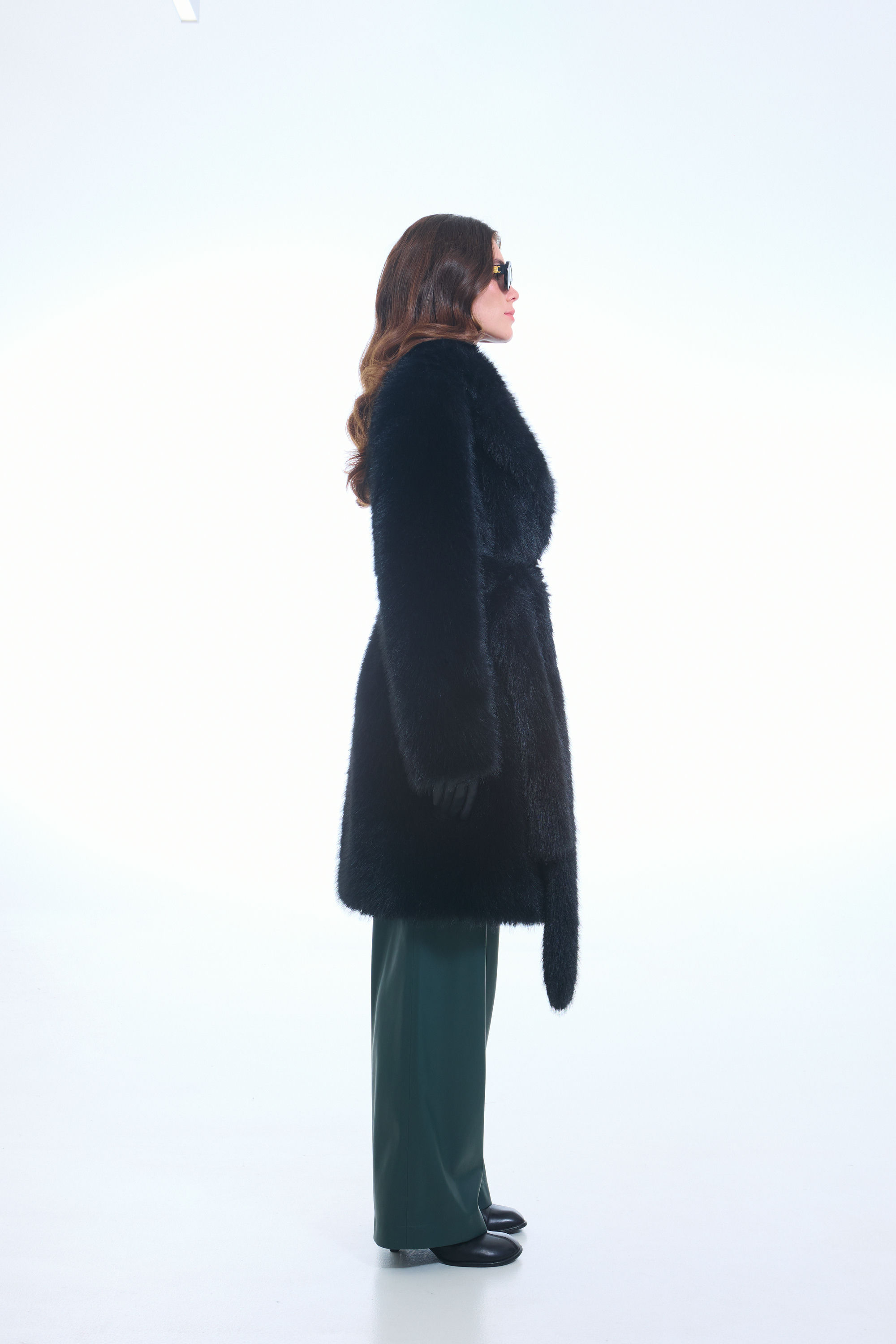 ПАЛЬТО ЖЕНСКОЕ ИЗ ИСКУССТВЕННОГО МЕХА 9-1980