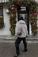 ПАЛЬТО ЖЕНСКОЕ ИЗ ИСКУССТВЕННОГО МЕХА 9-2496 . Фото 7.