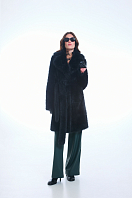 ПАЛЬТО ЖЕНСКОЕ ИЗ ИСКУССТВЕННОГО МЕХА 9-1980 . Фото 3.